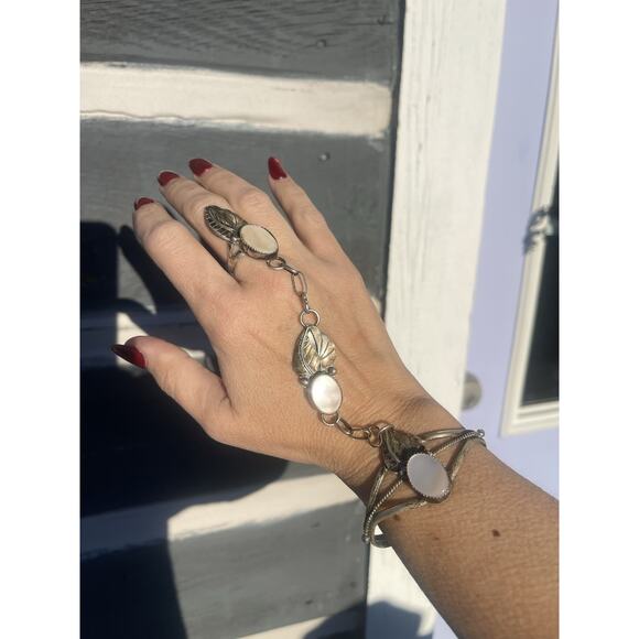 Vintage Sterling Native Mother of Pearl Slave Bracelet Cuff Chain Size 7 Ring - Picture 10 of 16